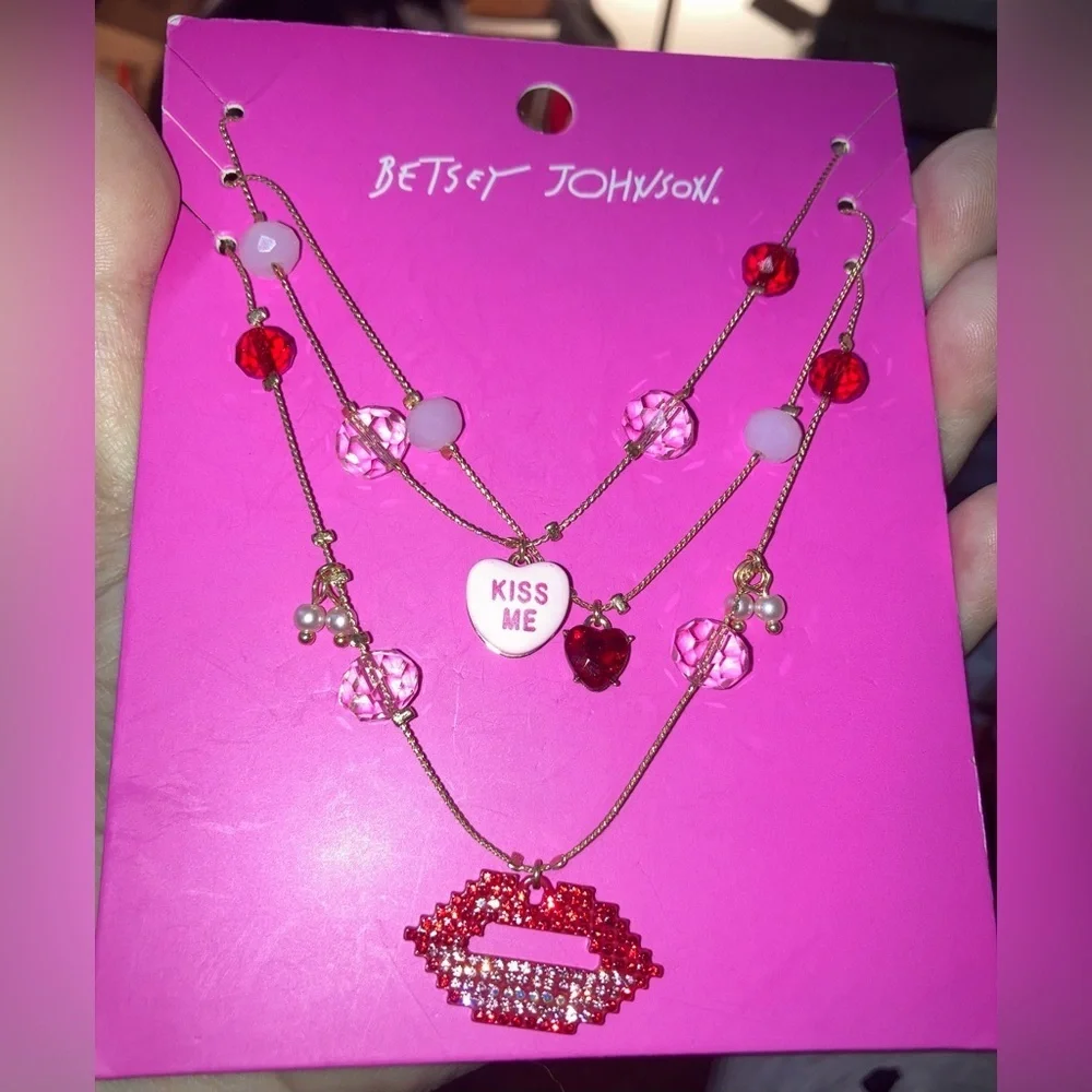 BETSEY JOHNSON Set Valentine Illusion 3 Strand Lips Necklace & Earrings NEW NWT - Picture 5 of 11